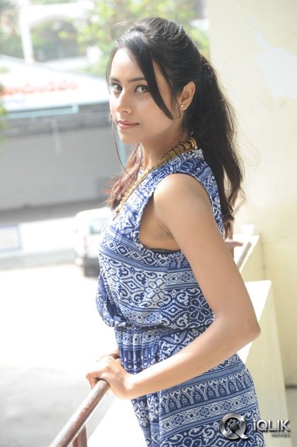 Khenisha-Chandran-at-Jagannatakam-Movie-Audio-Launch